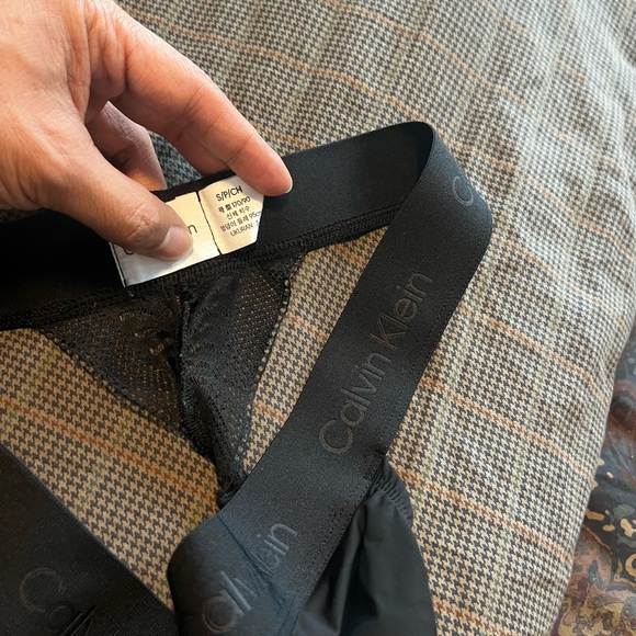 Calvin Klein Black lace thong- size small - Picture 9 of 13